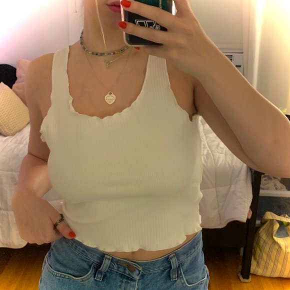 White Lettuce Hem Tank Top - Picture 4 of 4